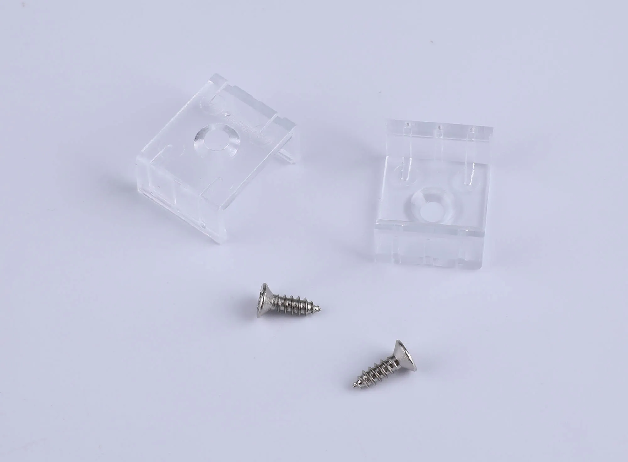 Tiras 2m, 17 x 8.5mm Aluminium Profile With Diffuser And Accessories M7382  Mantra Fusion Tiras LED Profile